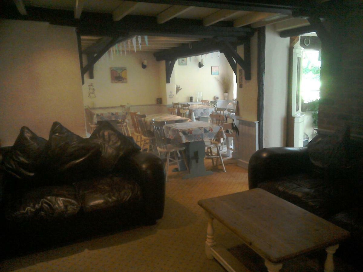 The Crown Inn Alvediston Extérieur photo