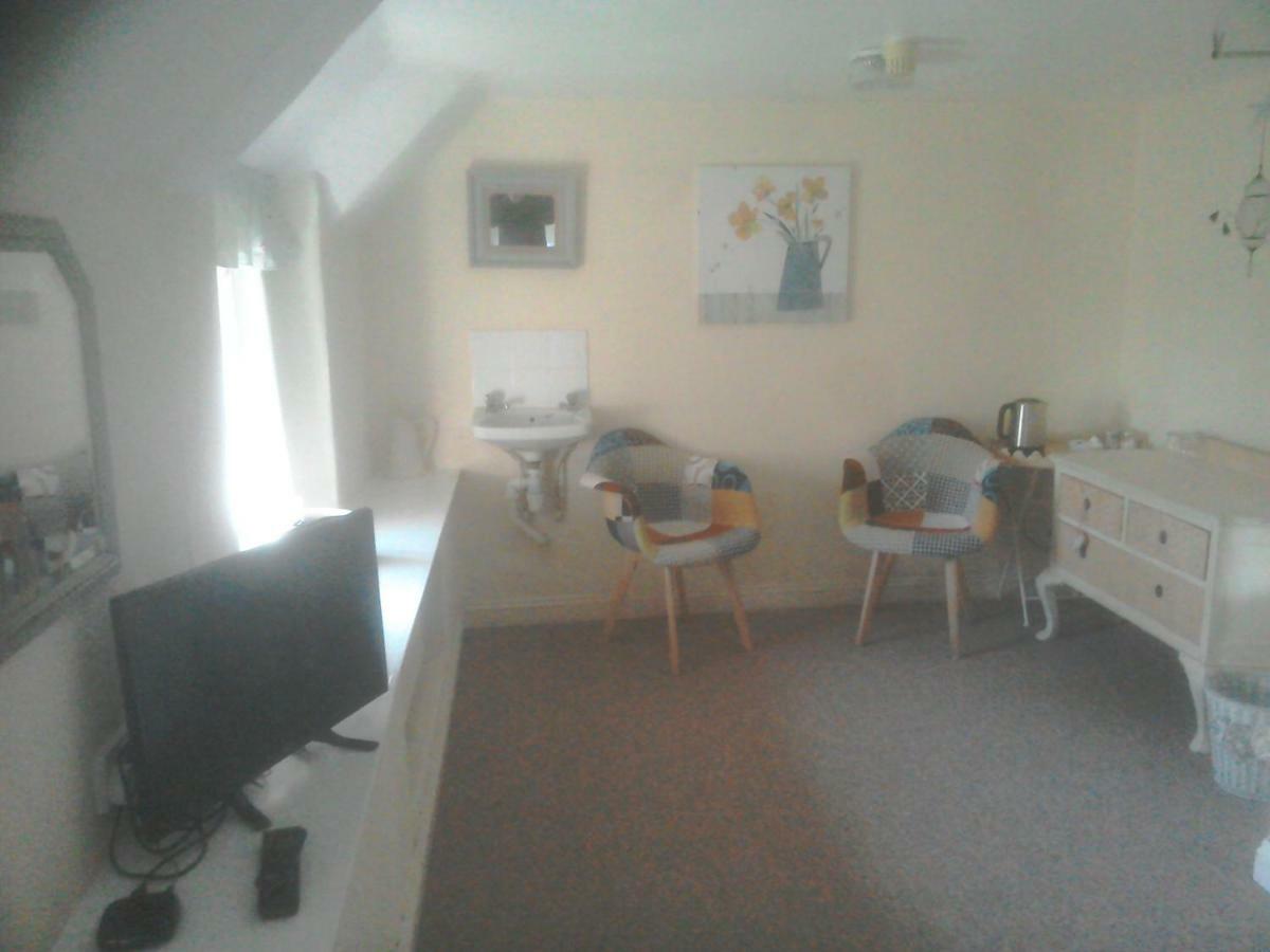 The Crown Inn Alvediston Extérieur photo