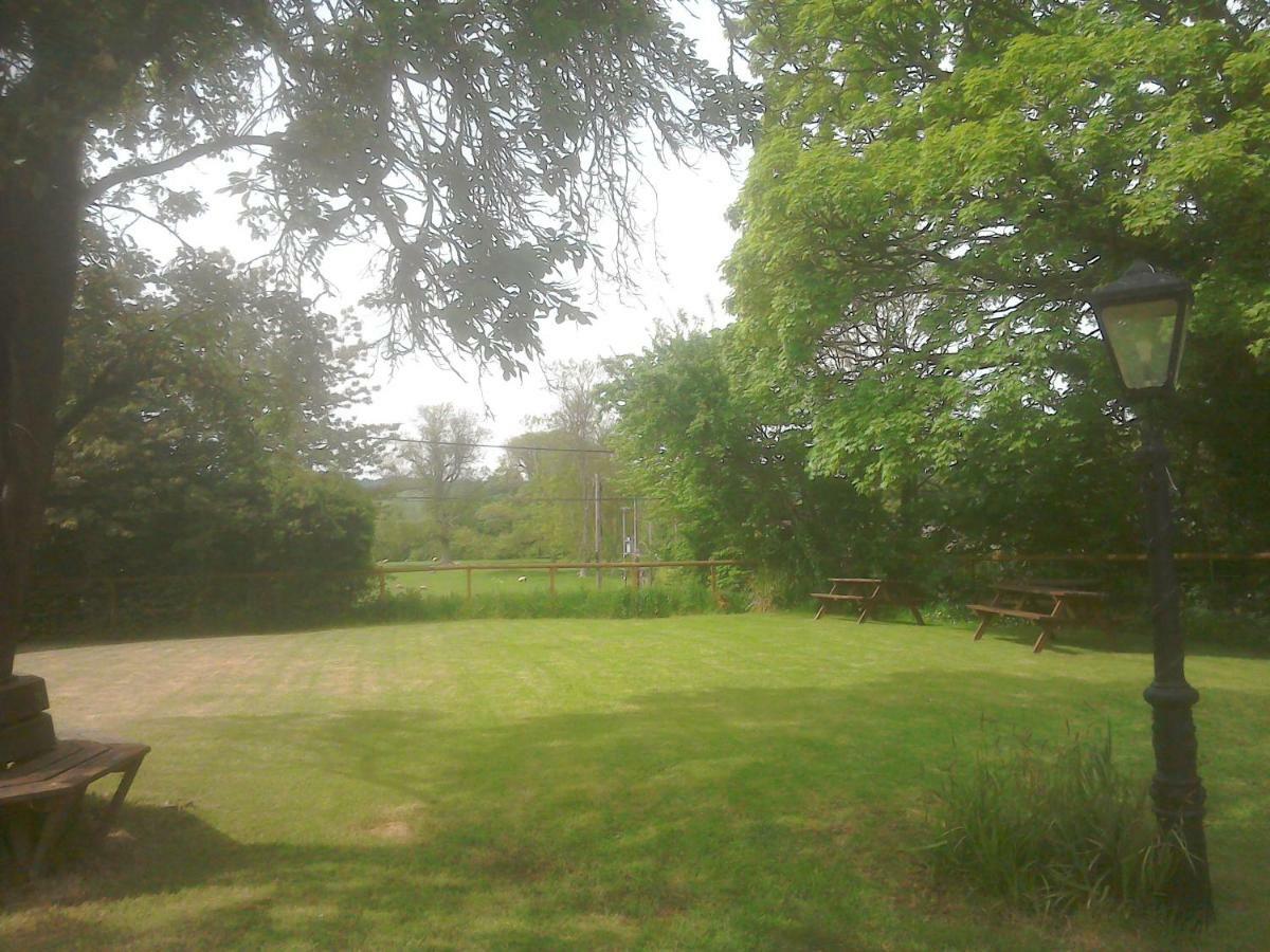 The Crown Inn Alvediston Extérieur photo